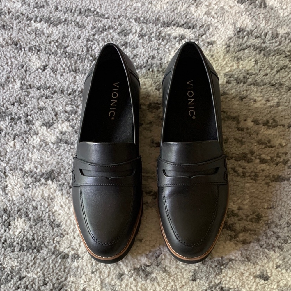 Vionic Black Leather Penny Loafers Flats